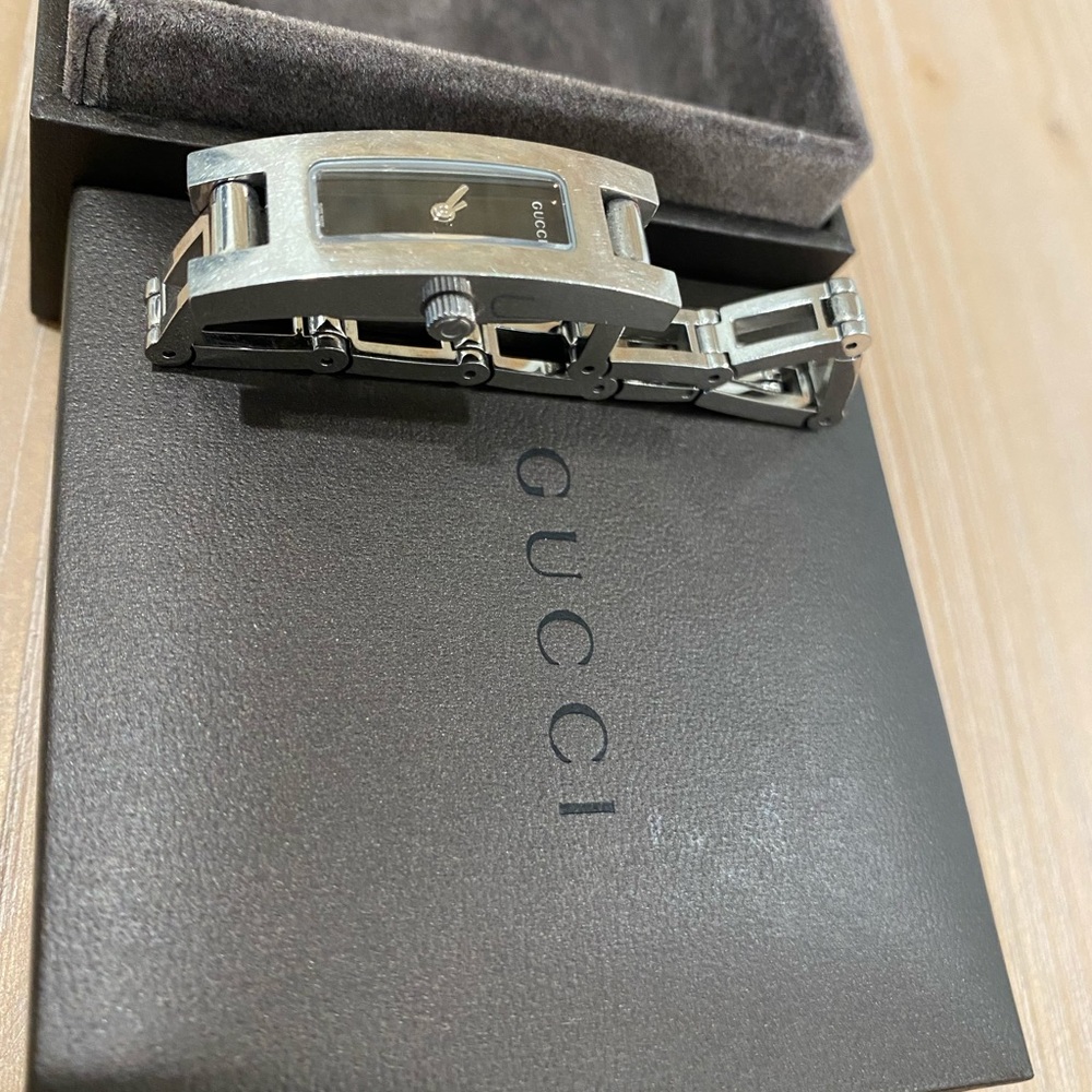 Authentic Gucci women watch, stainless steel 3900L - Picture 13 of 15